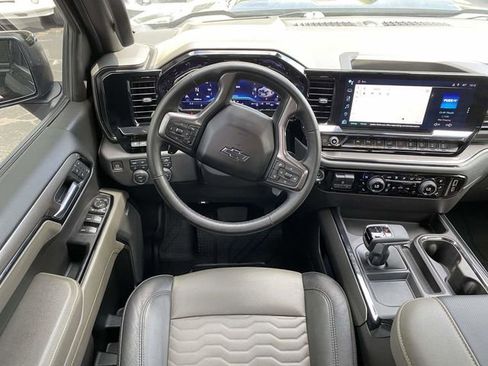 Used 2024 Chevrolet Silverado 1500 ZR2 w/ Technology Package image 13