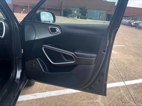 Used 2023 Kia Soul LX w/ Option Group 015 FWD image 26