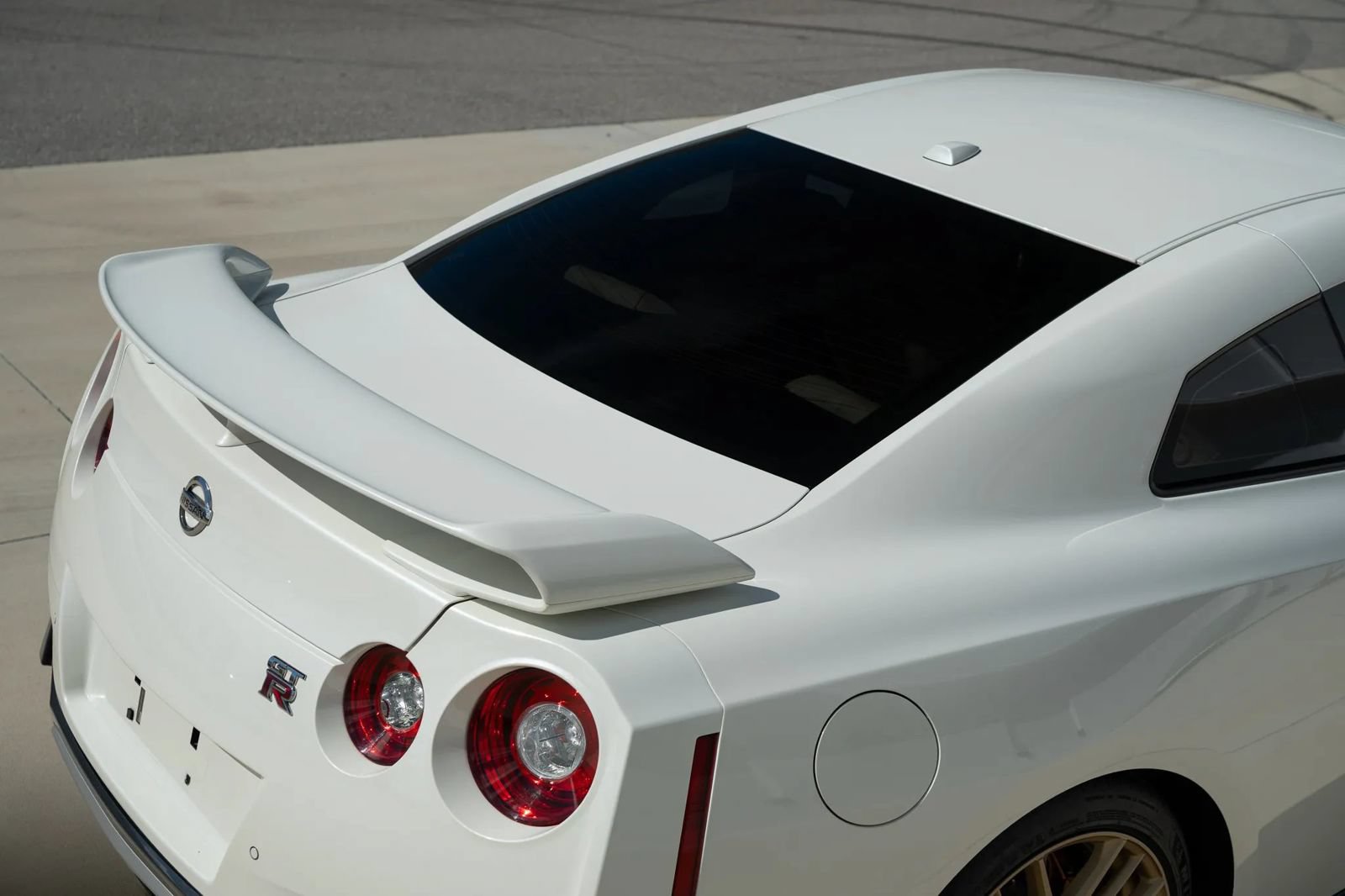 Used 2017 Nissan GT-R Premium w/ Premium Interior Package AWD/4WD image 49