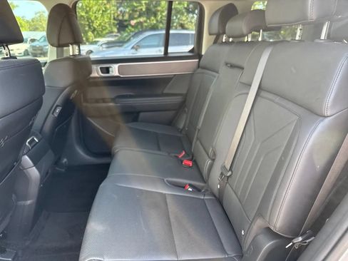 Used 2025 Hyundai Santa Fe SEL FWD image 14