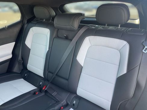 Used 2025 Chevrolet Equinox EV LT image 26