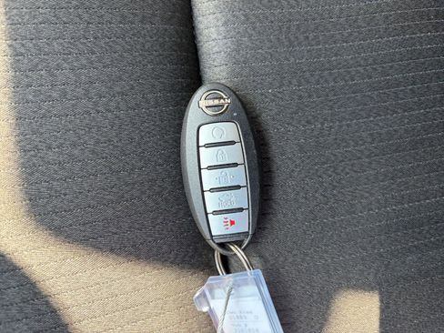 Used 2025 Nissan Altima 2.5 SV FWD image 21