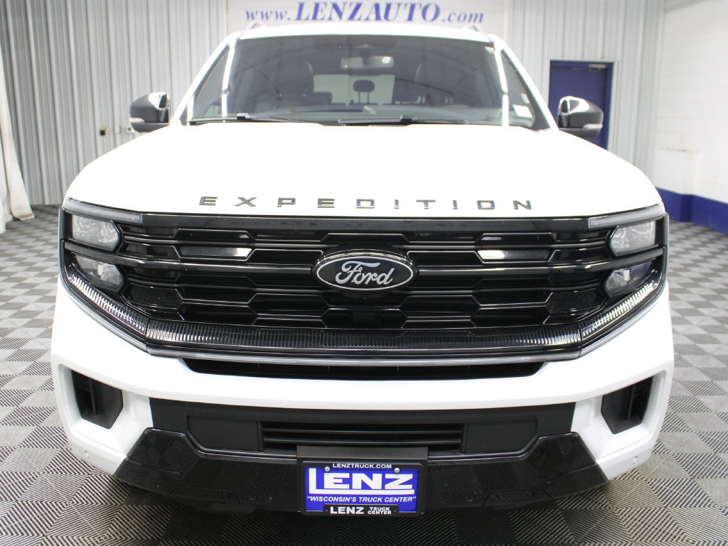 Used 2025 Ford Expedition Max Platinum w/ Stealth Appearance Package AWD/4WD image 59