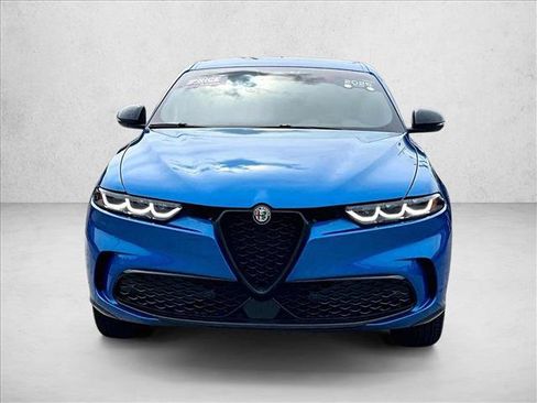Used 2025 Alfa Romeo Tonale AWD/4WD image 3