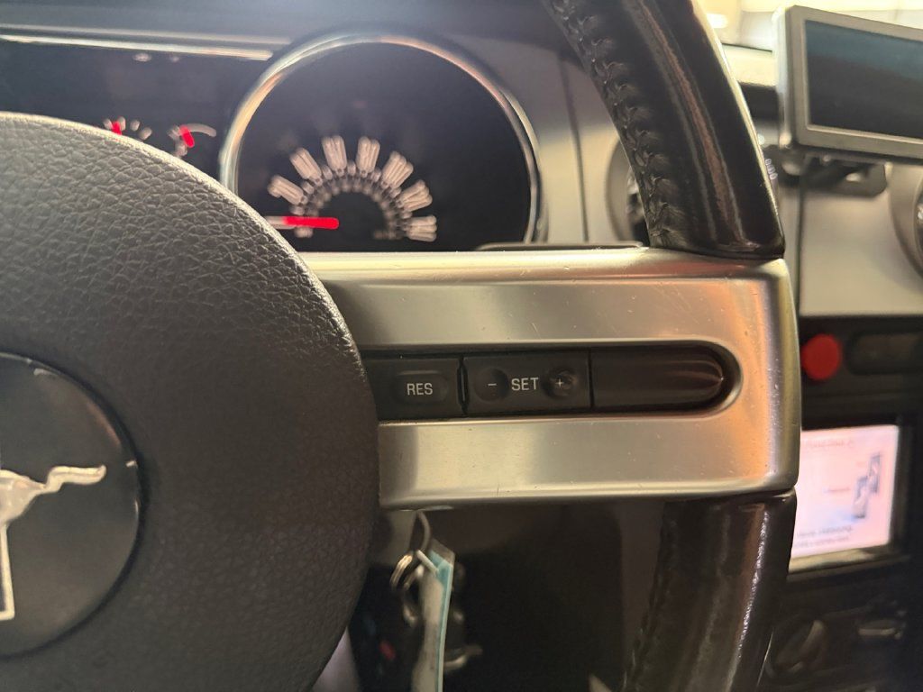 Used 2005 Ford Mustang GT RWD image 18