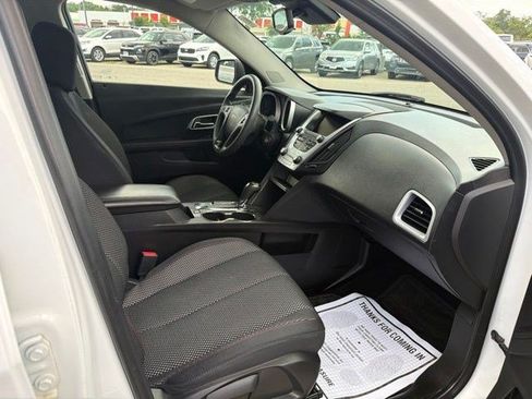 Used 2017 Chevrolet Equinox LS FWD image 20