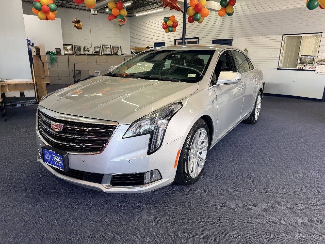 Used 2018 Cadillac XTS Luxury AWD/4WD image 2
