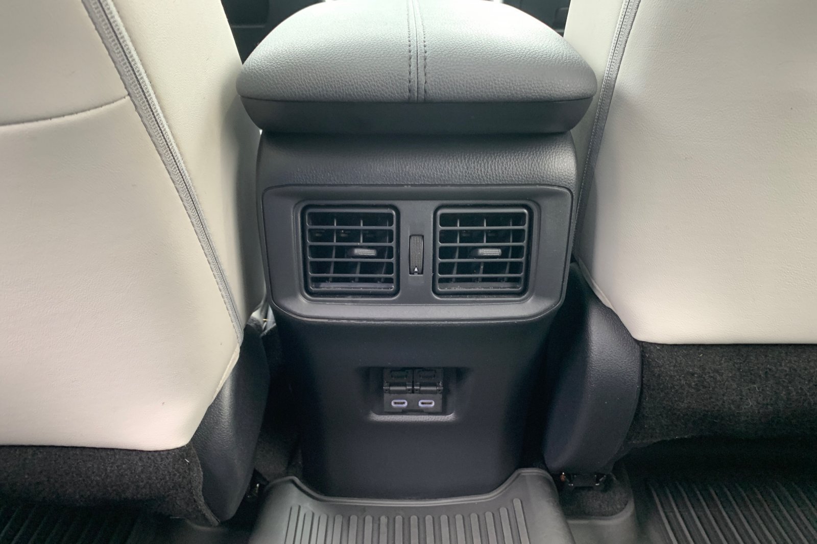 Used 2025 Toyota RAV4 XLE Premium w/ Weather Package AWD/4WD image 14