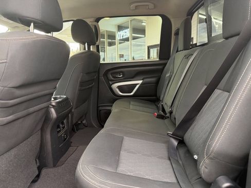 Used 2017 Nissan Titan SV AWD/4WD image 26