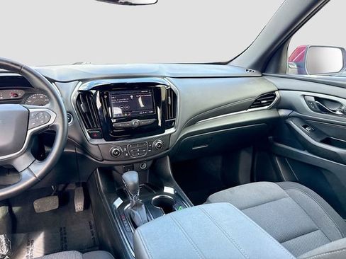 Used 2023 Chevrolet Traverse LT image 22