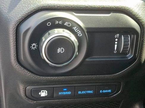 Used 2023 Jeep Wrangler Unlimited w/ Cold Weather Group AWD/4WD image 24