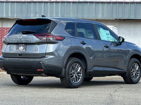 New 2026 Nissan Rogue S image 4