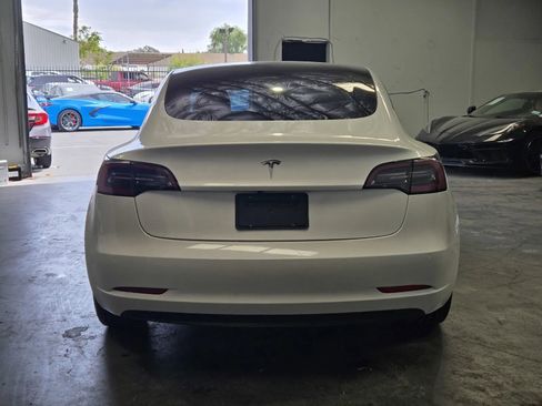 Used 2021 Tesla Model 3 Standard Range Plus image 3