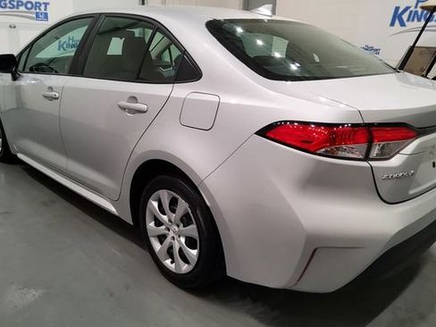 Used 2024 Toyota Corolla LE FWD image 4