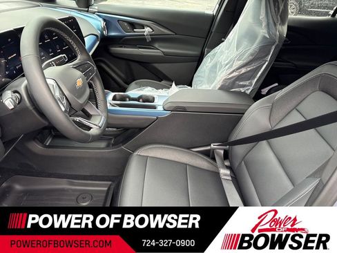 New 2026 Chevrolet Equinox EV LT image 4