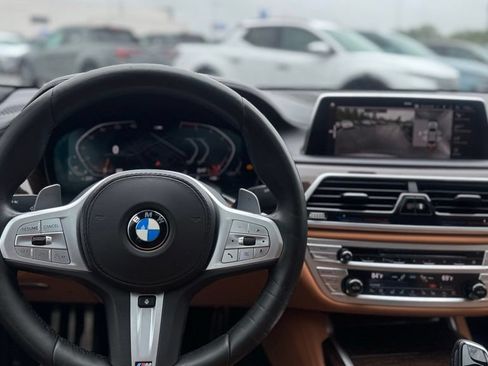 Used 2020 BMW 750i xDrive w/ Executive Package AWD/4WD image 23