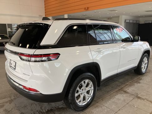 Used 2023 Jeep Grand Cherokee Limited image 5