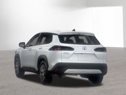 Used 2026 Toyota Corolla Cross L image 4