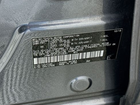 Used 2018 Toyota RAV4 XLE image 12