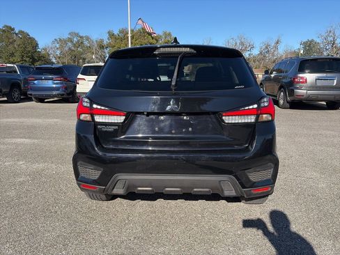 Used 2023 Mitsubishi Outlander Sport SE image 6