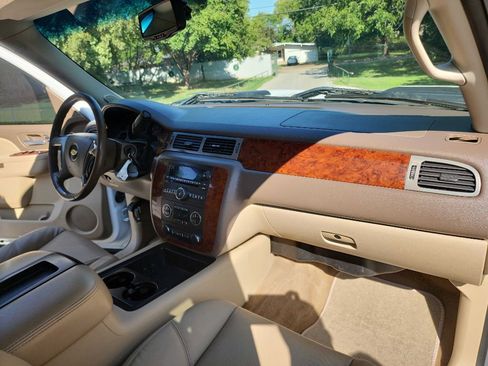 Used 2014 Chevrolet Silverado 3500 LTZ w/ LTZ Plus Package image 41