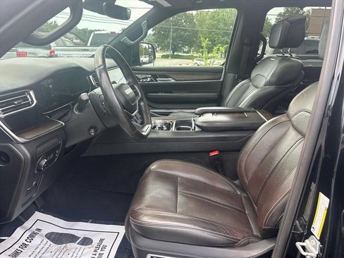 Used 2023 Jeep Grand Wagoneer 4WD image 24