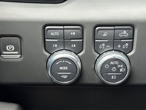 Used 2025 GMC Sierra 3500 Denali image 43