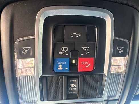 Used 2023 RAM 1500 Laramie AWD/4WD image 37