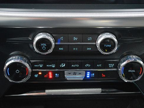 Used 2024 Ford F150 Lariat image 27