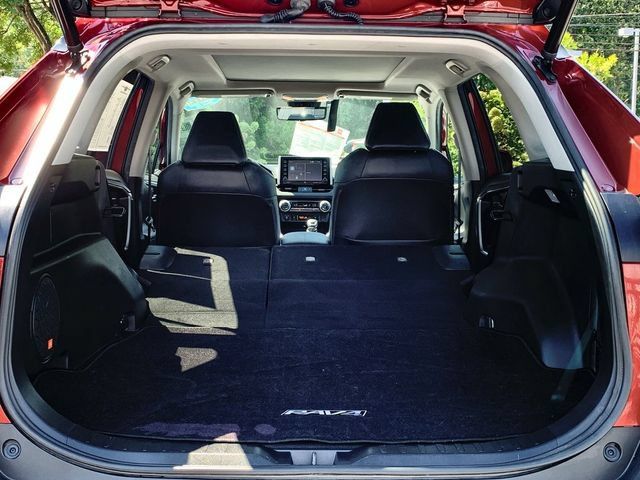Used 2021 Toyota RAV4 Limited AWD/4WD image 39