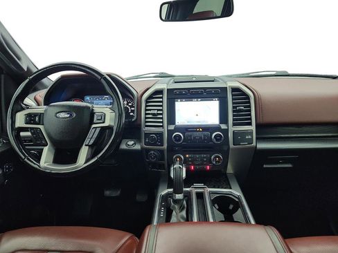 Used 2018 Ford F150 Platinum w/ Equipment Group 701A Luxury image 17