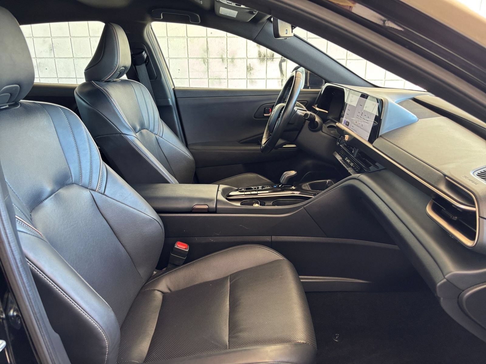 Used 2025 Toyota Crown AWD/4WD image 35