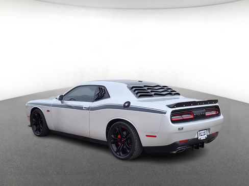 Used 2020 Dodge Challenger R/T image 4