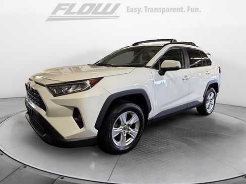 Used 2020 Toyota RAV4 XLE w/ All Weather Liner Package image 4