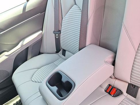 Used 2023 Toyota Camry SE FWD image 28