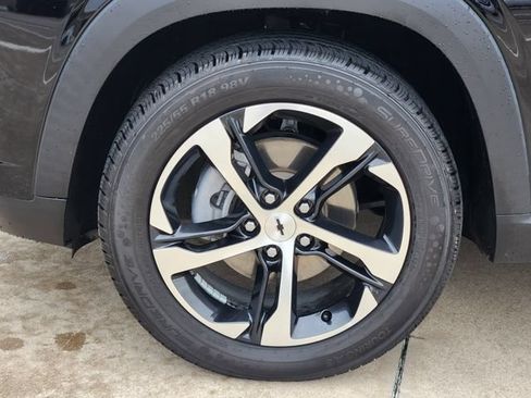Used 2024 Chevrolet Trax RS w/ Driver Confidence Package FWD image 17