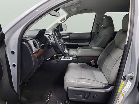 Used 2018 Toyota Tundra Limited w/ Limited Premium Package AWD/4WD image 12