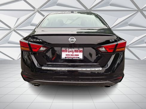 Used 2020 Nissan Altima 2.5 SR w/ Premium Package FWD image 9