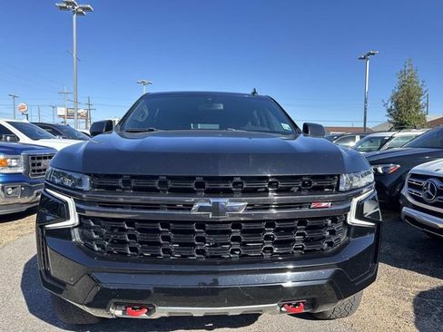 Used 2021 Chevrolet Suburban Z71 image 2