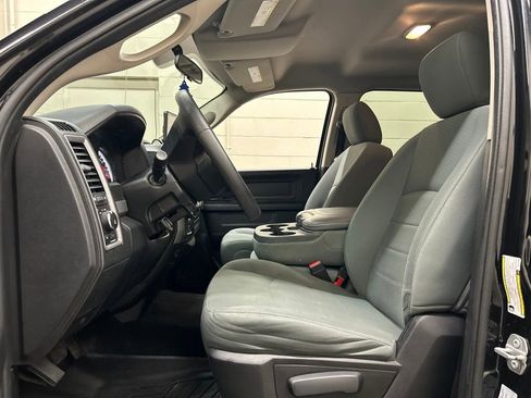 Used 2017 RAM 1500 Express AWD/4WD image 7