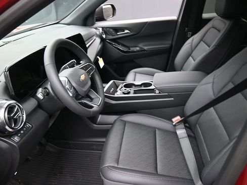 New 2026 Chevrolet Equinox LT image 8