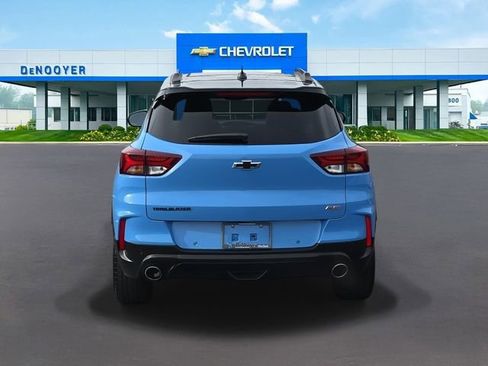 Used 2023 Chevrolet TrailBlazer RS w/ Sun and Liftgate Package image 9