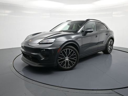 Used 2024 Porsche Macan 4 Electric image 28