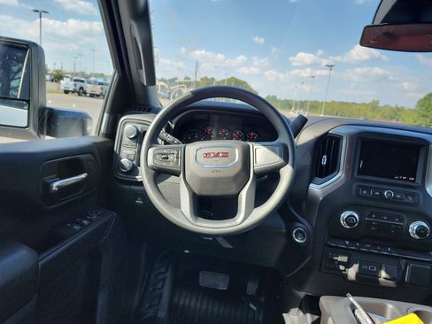 New 2026 GMC Sierra 3500 Pro image 9