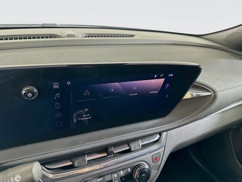 Used 2025 Buick Envista Preferred image 21