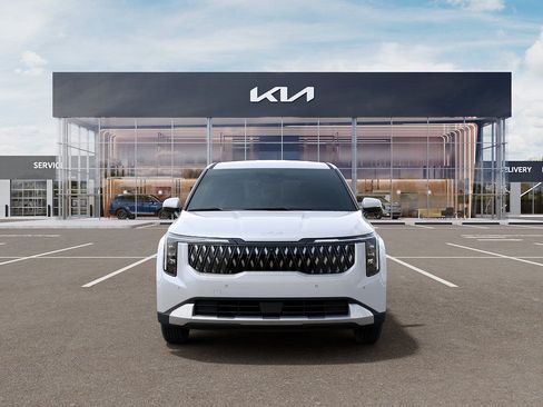 New 2026 Kia Carnival LXS FWD image 2