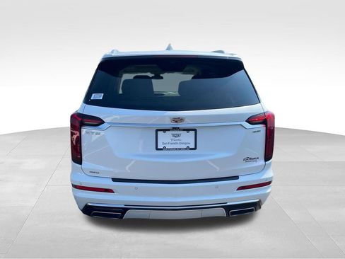 Used 2024 Cadillac XT6 Premium Luxury w/ LPO, Floor Liner Package AWD/4WD image 4
