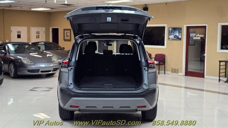Used 2023 Nissan Rogue SV FWD image 10