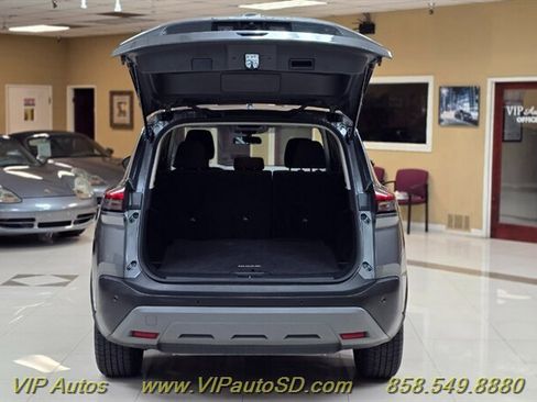 Used 2023 Nissan Rogue SV FWD image 10