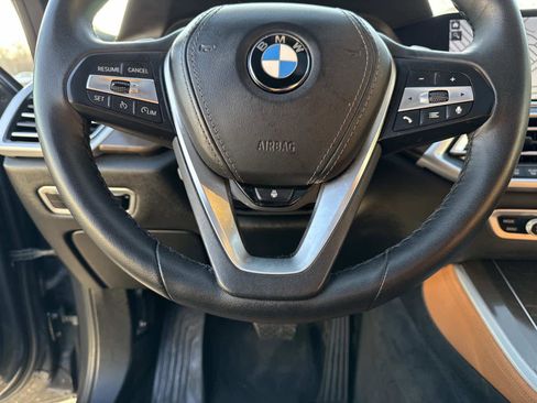 Used 2022 BMW X5 xDrive40i w/ Premium Package image 18